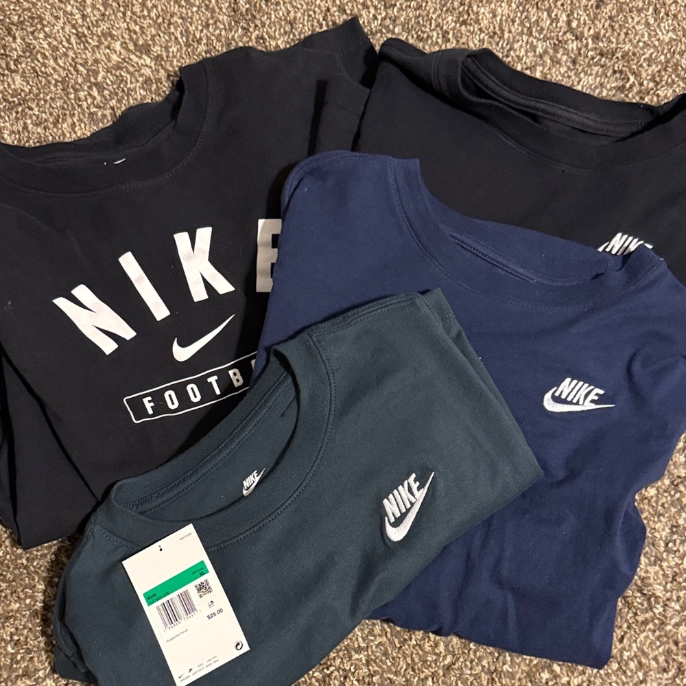 Nike Kids' Black and Navy Short Sleeve Tees